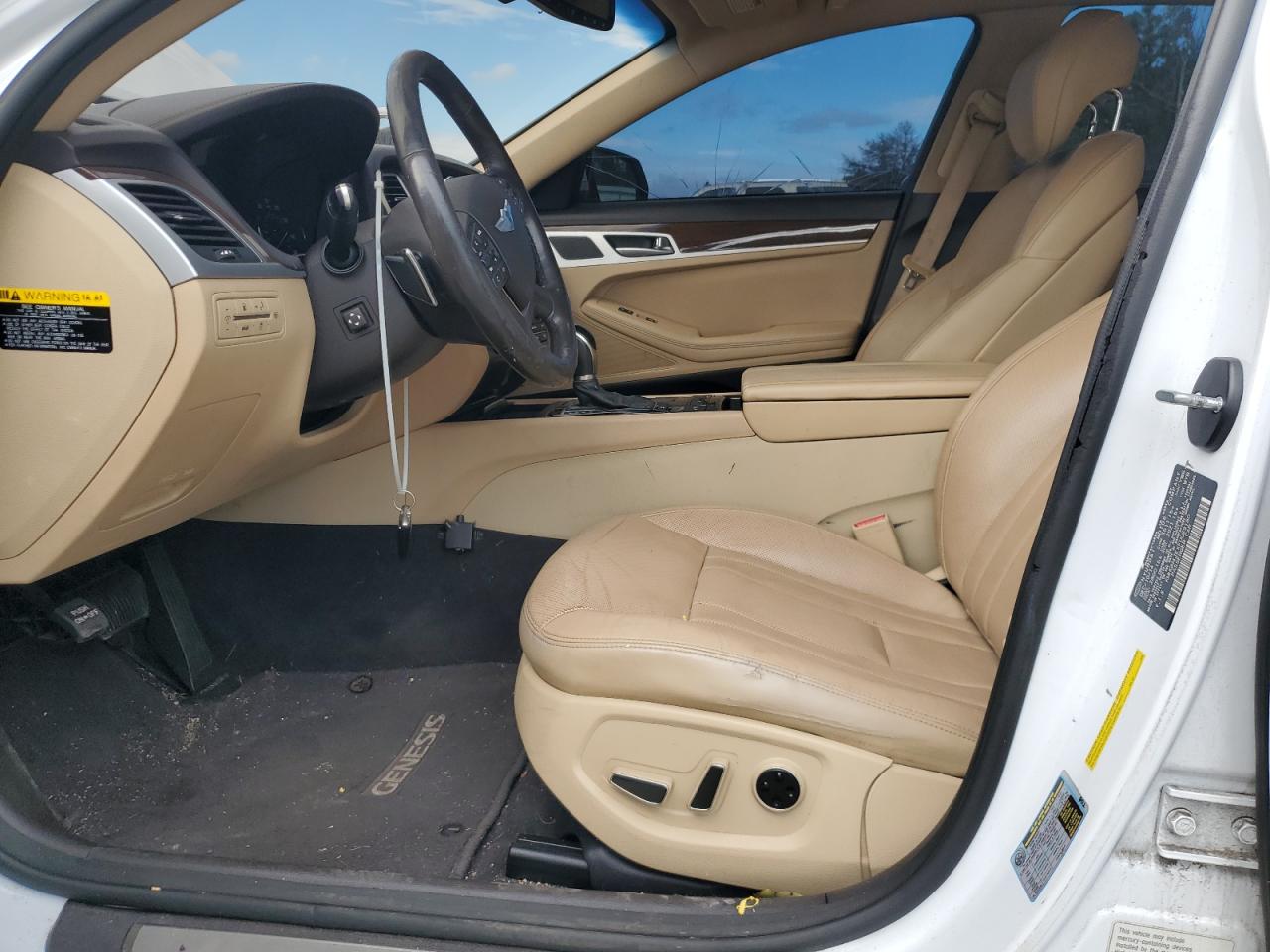 2015 Hyundai Genesis 3.8L VIN: KMHGN4JEXFU069180 Lot: 87025855