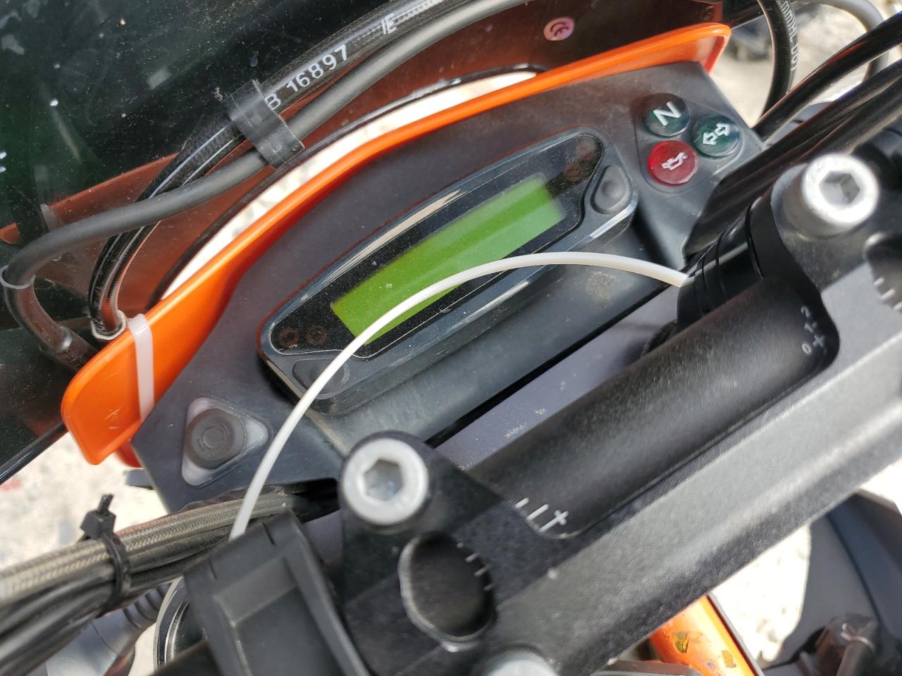 2023 Ktm 690 Smc R VIN: VBKLSV409PM743384 Lot: 82505835