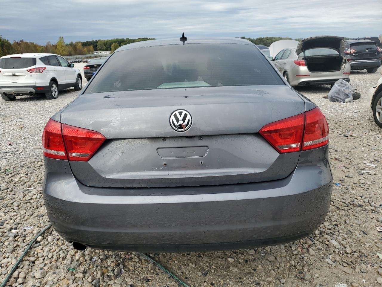 2015 Volkswagen Passat S VIN: 1VWAS7A35FC121823 Lot: 86104435