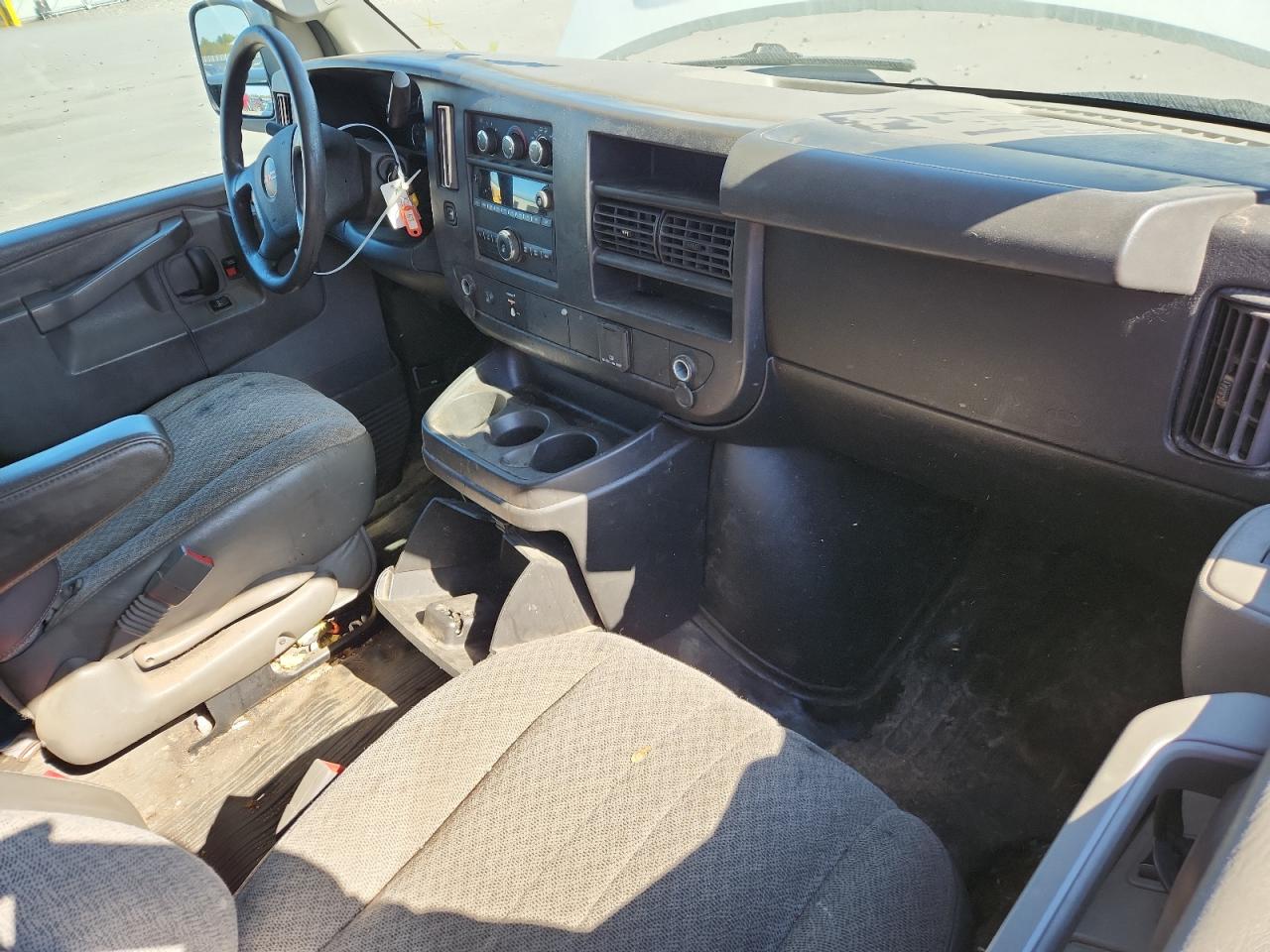 2017 GMC Savana G2500 VIN: 1GTW7AFF5H1911955 Lot: 85353775