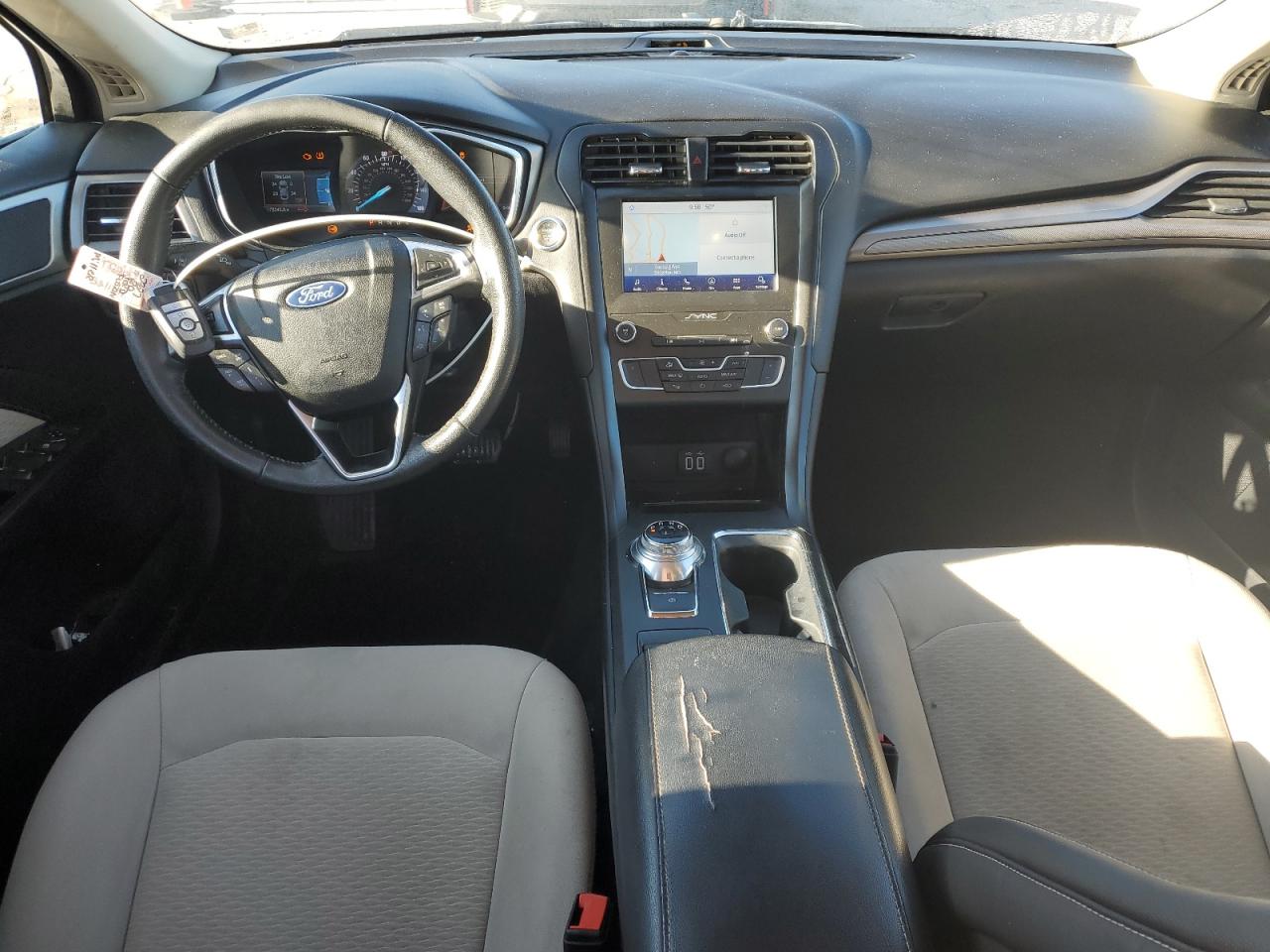 2020 Ford Fusion Se VIN: 3FA6P0HDXLR261031 Lot: 90236165