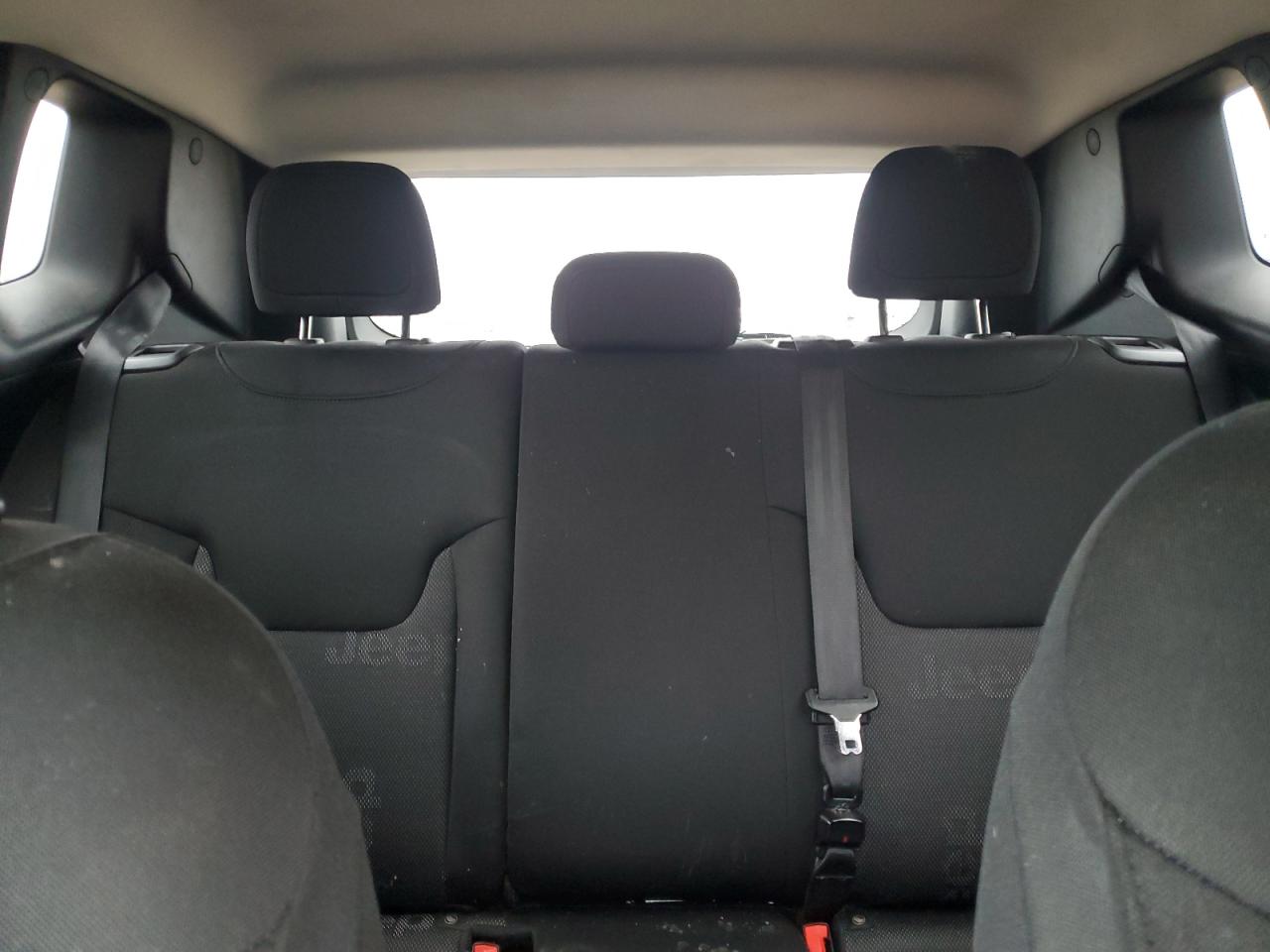 2015 Jeep Renegade Latitude VIN: ZACCJBBT5FPC35574 Lot: 82253255