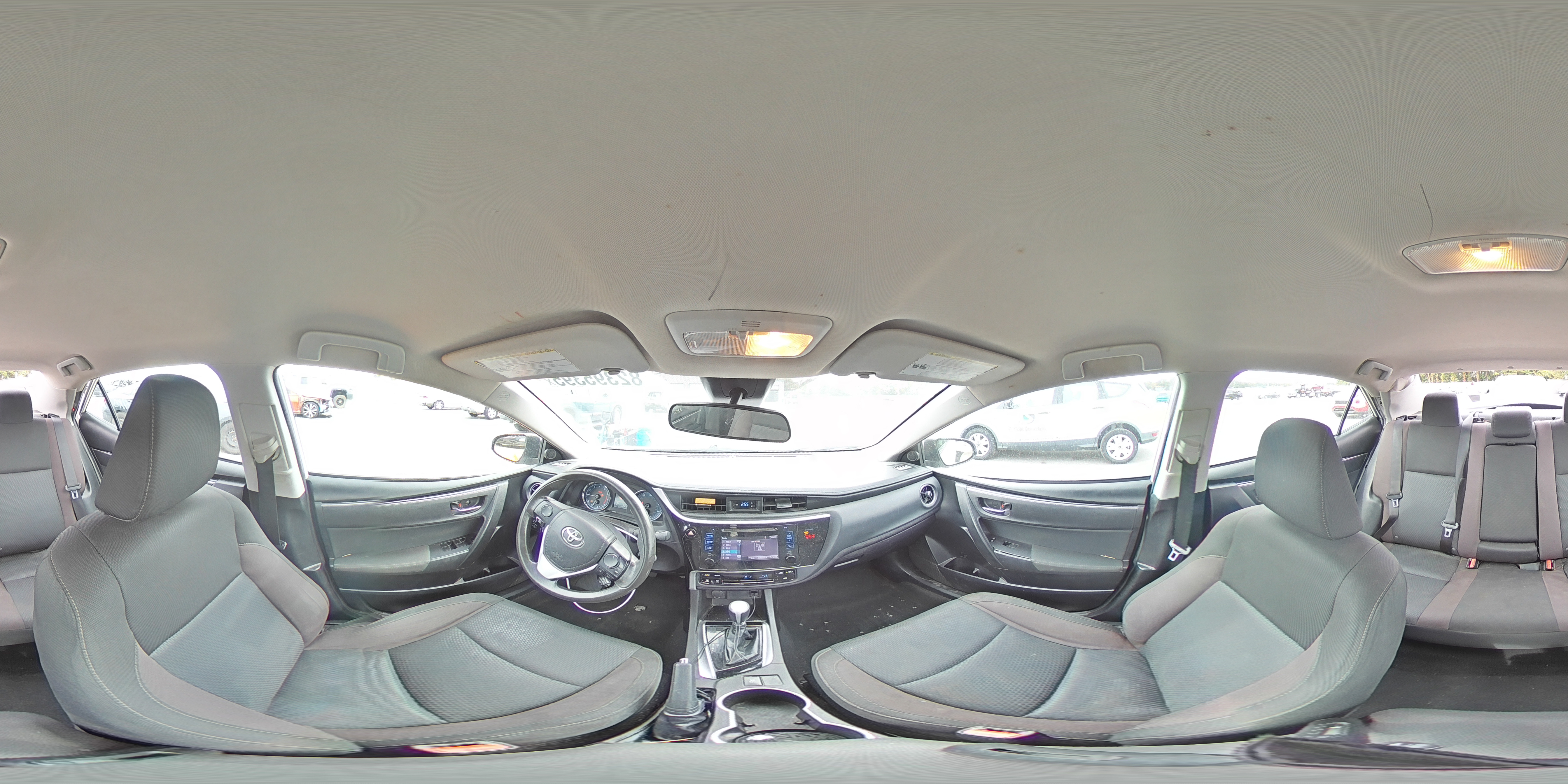 2018 Toyota Corolla L VIN: 5YFBURHE0JP806266 Lot: 82395395