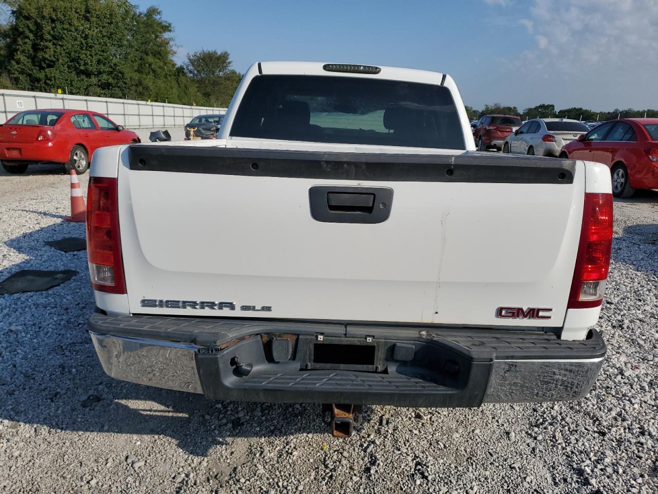2008 GMC Sierra C1500 VIN: 3GTEC13J88G305244 Lot: 84402465