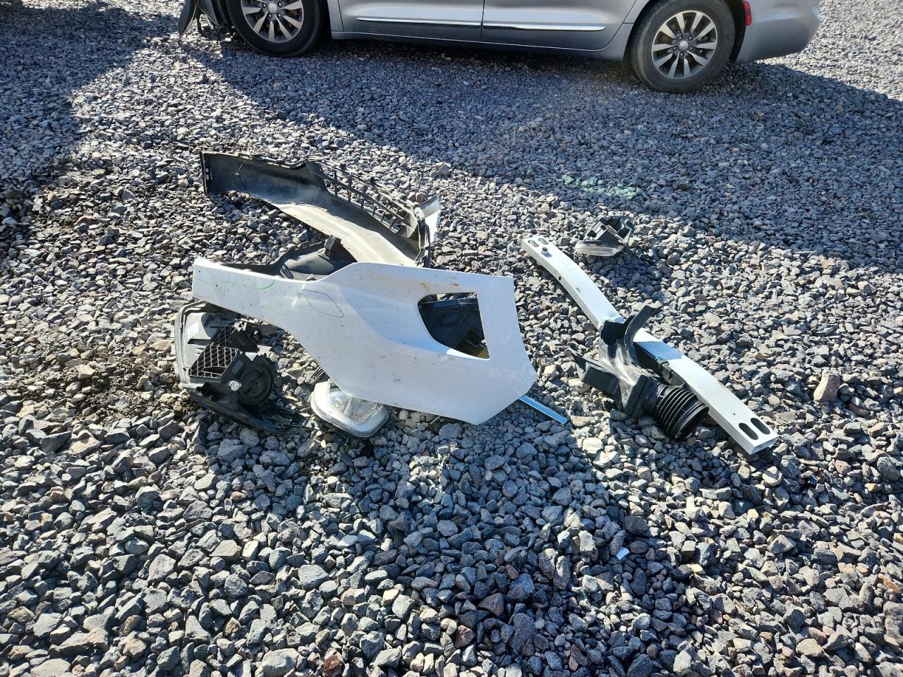 2020 Chevrolet Equinox Ls VIN: 3GNAXHEVXLS641289 Lot: 84817535