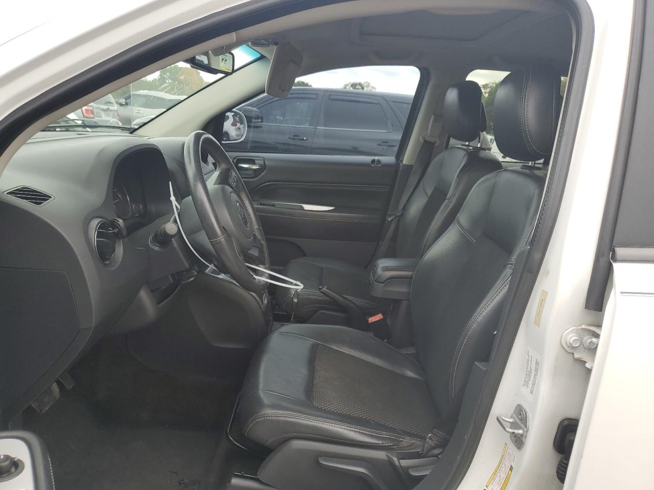 2014 Jeep Compass Latitude VIN: 1C4NJDEB1ED529039 Lot: 82340595