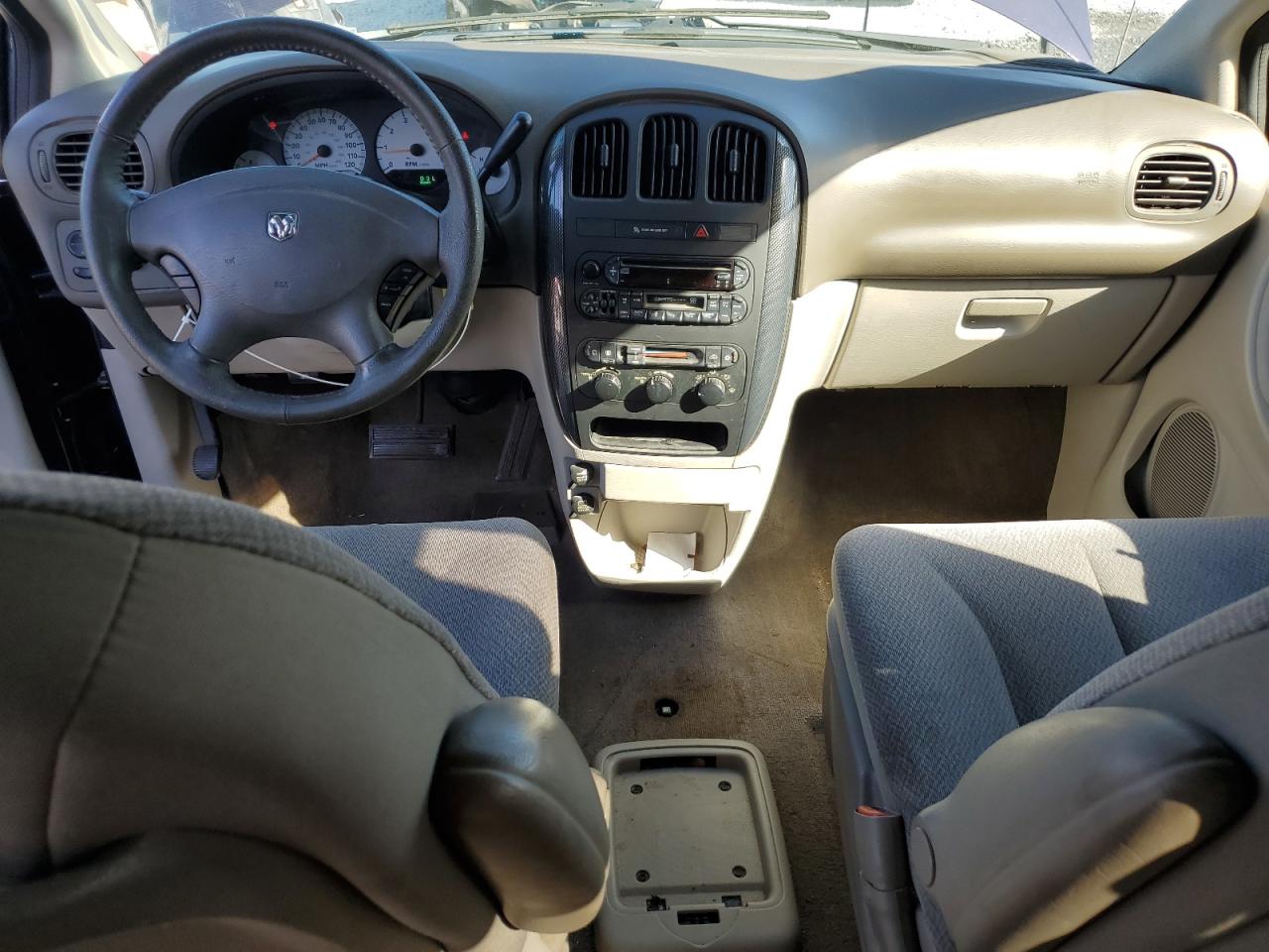 2005 Dodge Grand Caravan Sxt VIN: 2D4GP44L15R220687 Lot: 85276095