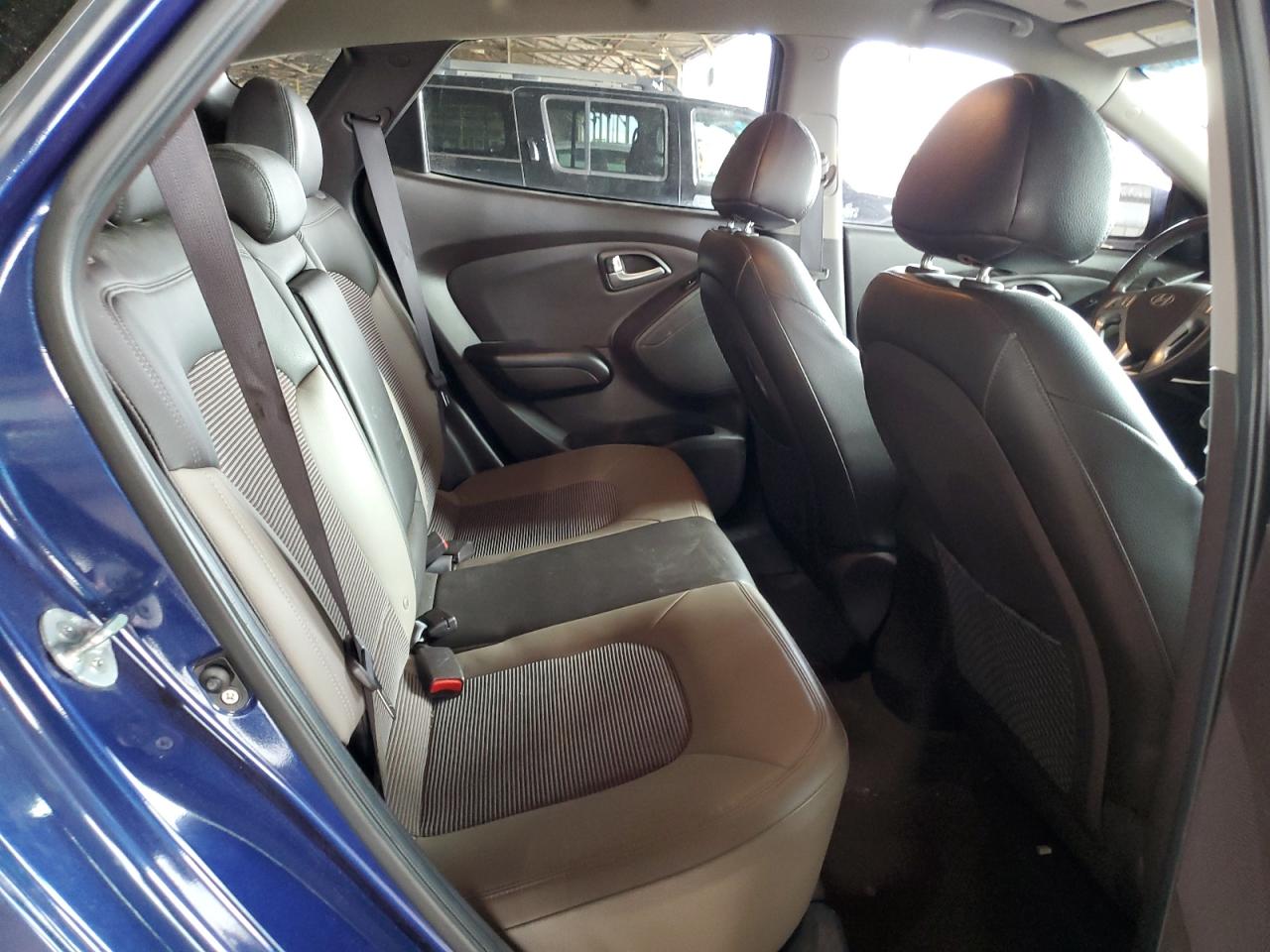 2010 Hyundai Tucson Gls VIN: KM8JUCAC7AU099764 Lot: 85824465