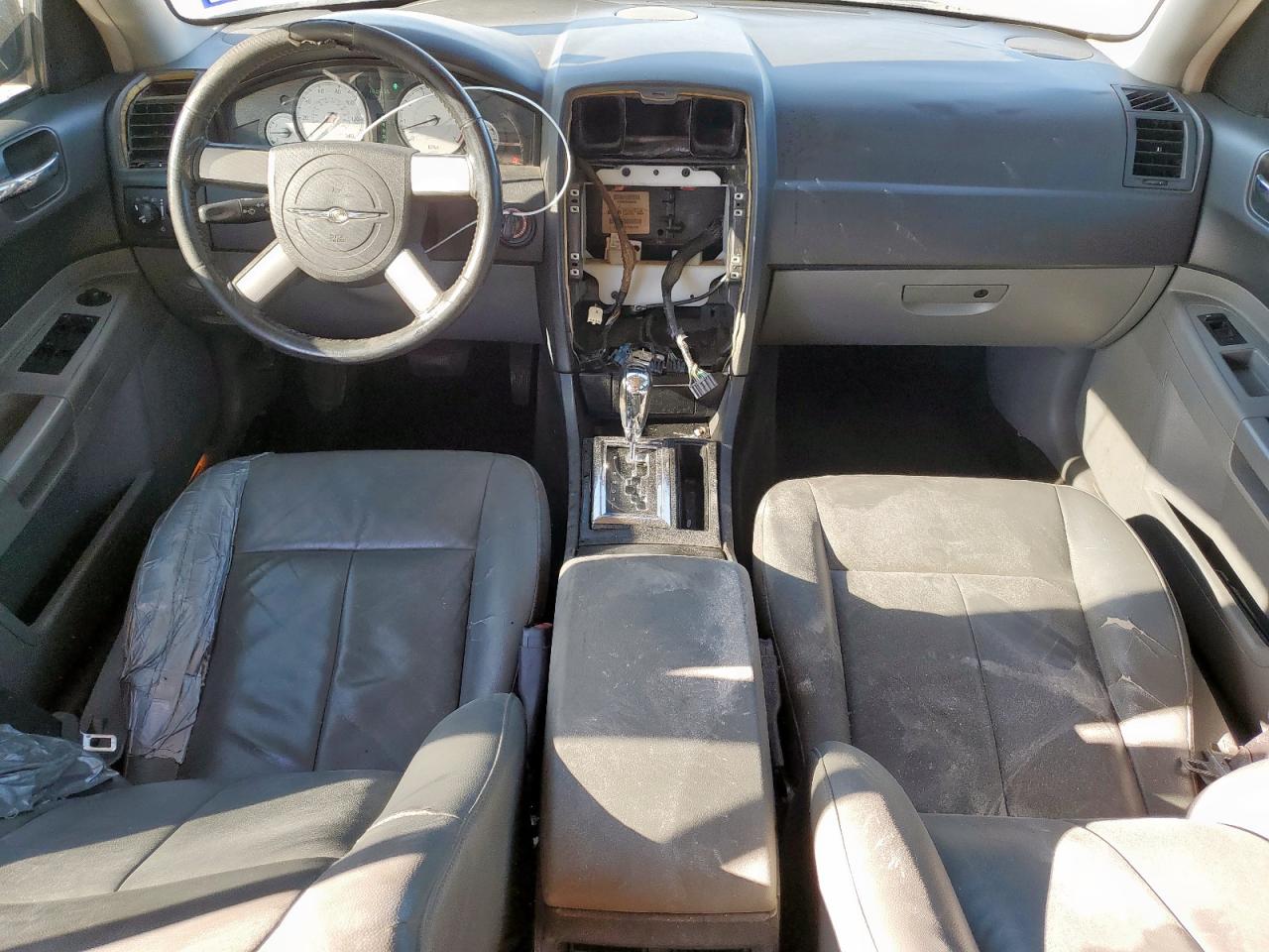 2005 Chrysler 300 Touring VIN: 2C3JA53G55H684378 Lot: 82430595