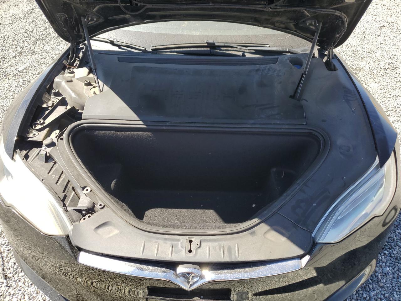 2018 Tesla Model S VIN: 5YJSA1E23JF293689 Lot: 84038525