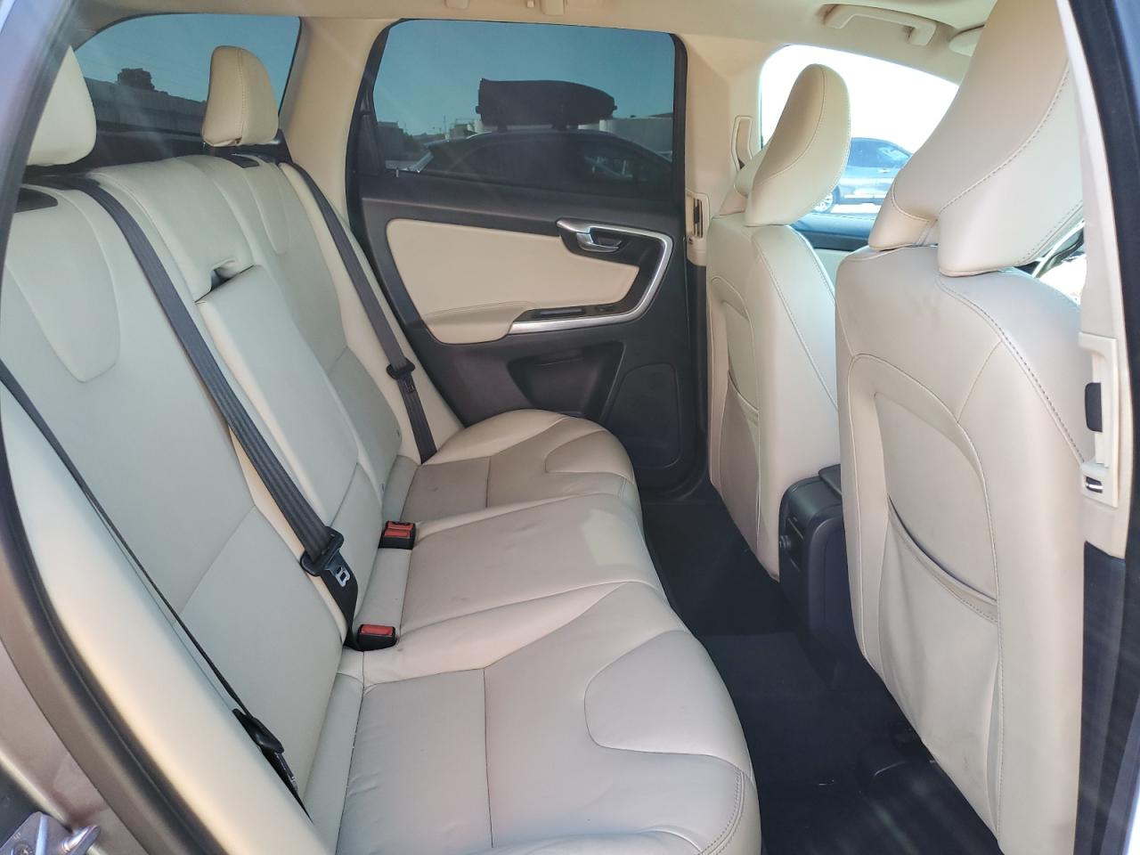 2016 Volvo Xc60 T5 Premier VIN: YV440MDK0G2832681 Lot: 85833695