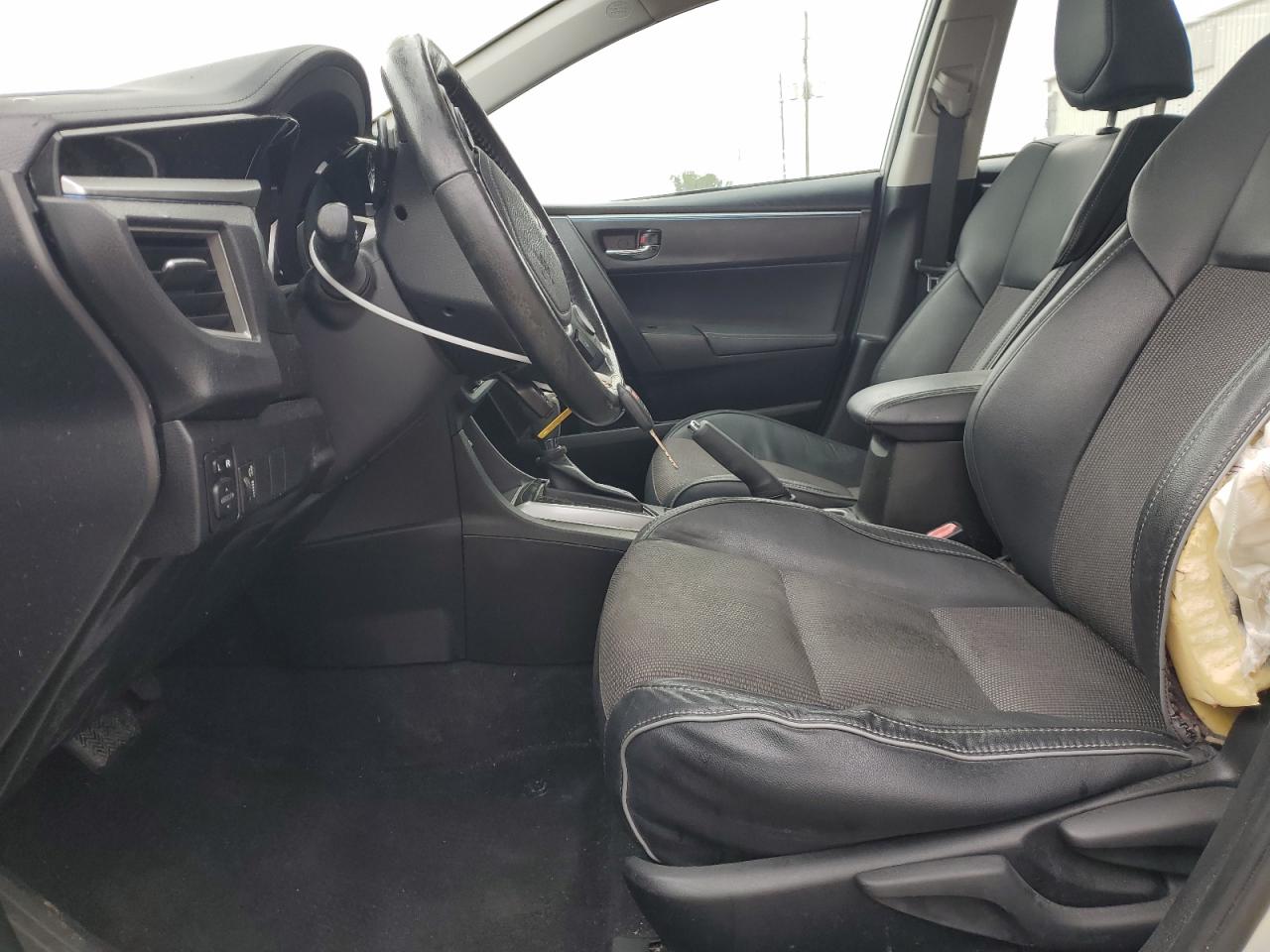 2015 Toyota Corolla L VIN: 5YFBURHE4FP256979 Lot: 86133885