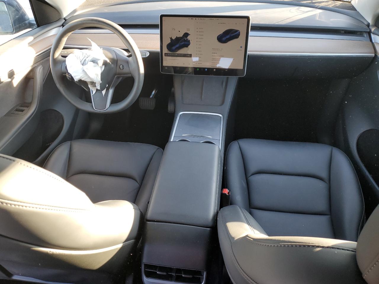 2024 Tesla Model Y VIN: 7SAYGDED2RF197207 Lot: 86707025