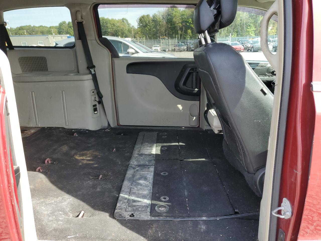 2014 Chrysler Town & Country Touring VIN: 2C4RC1BG5ER218155 Lot: 84285365