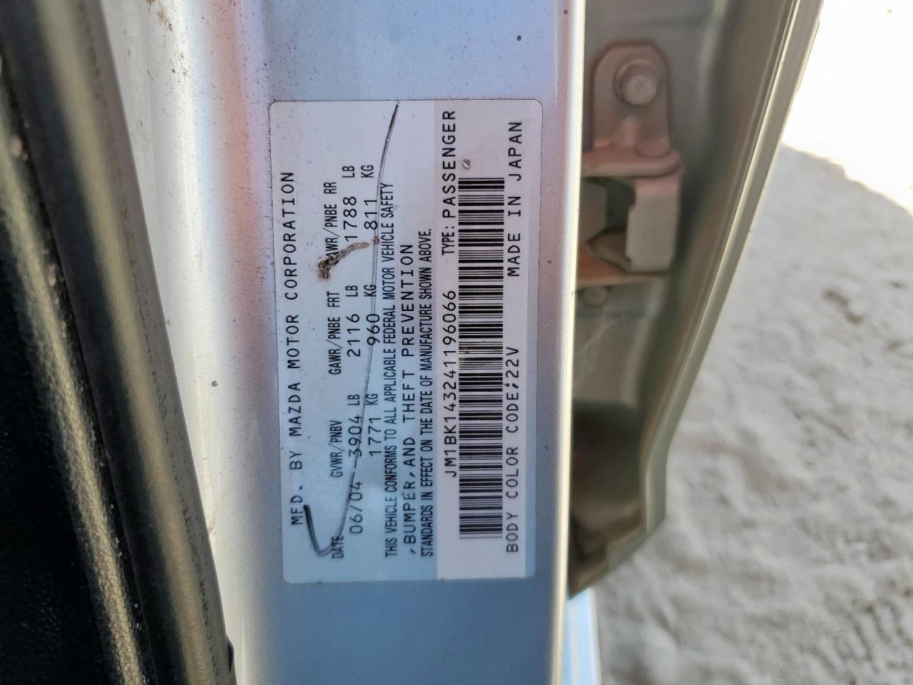 2004 Mazda 3 Hatchback VIN: JM1BK143241196066 Lot: 86712945