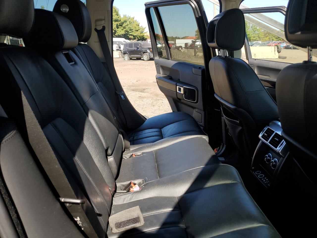 2011 Land Rover Range Rover Hse VIN: SALME1D4XBA353129 Lot: 84611665