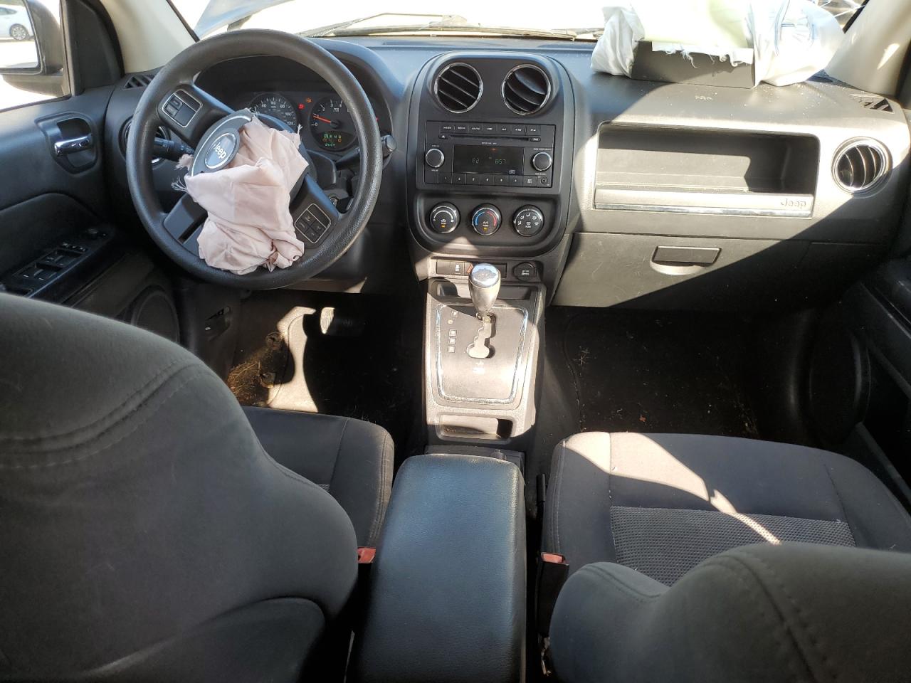 2011 Jeep Compass Sport VIN: 1J4NT1FA9BD215840 Lot: 82764565