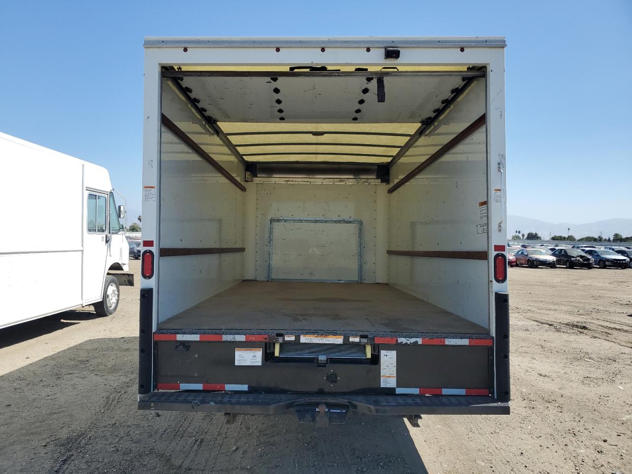 2022 Ford Econoline - Expeditor Truck VIN: 1FDWE3FN8NDC08879 Lot: 71812965