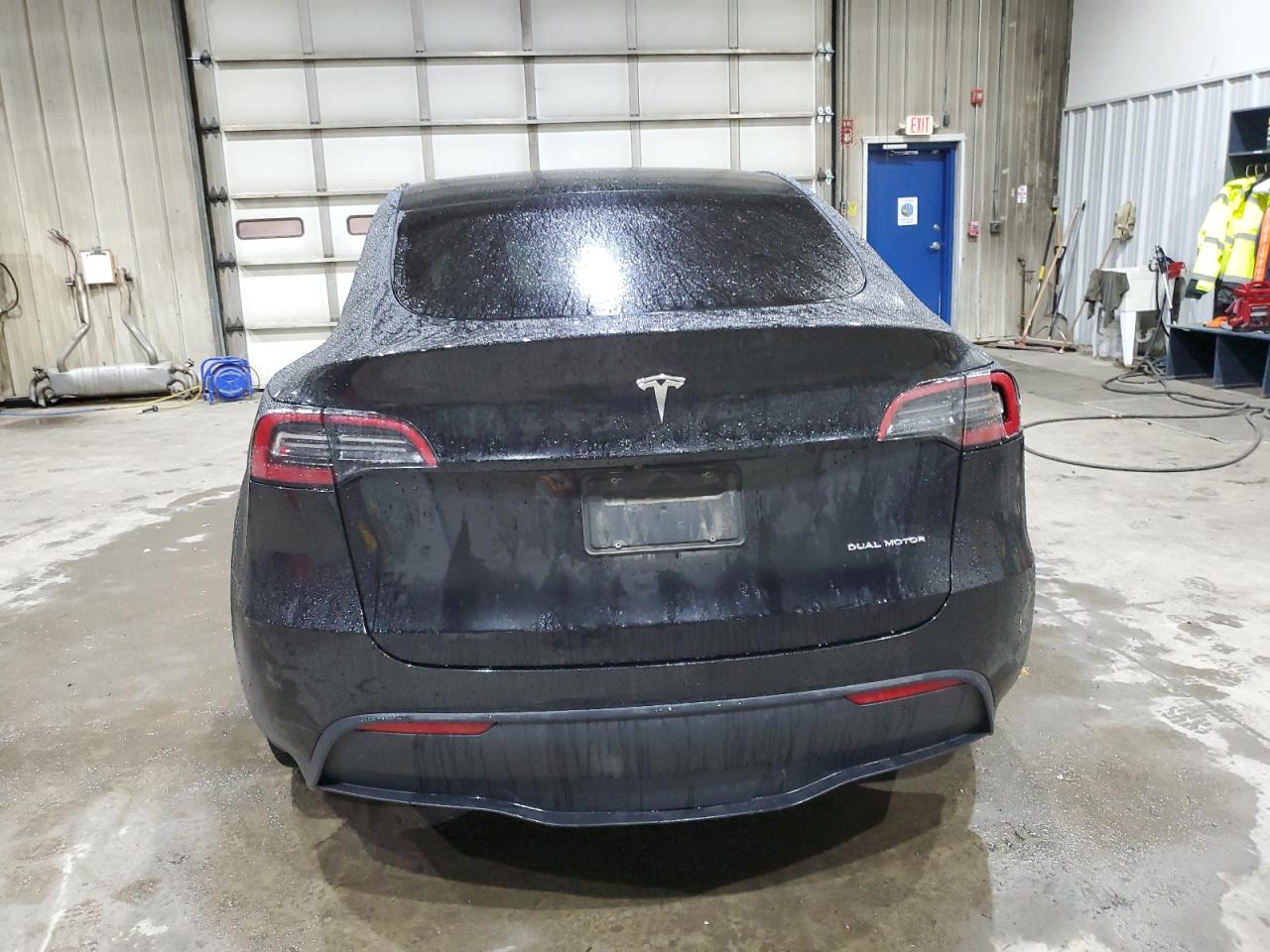 2022 Tesla Model Y VIN: 7SAYGAEE5NF426643 Lot: 90807855