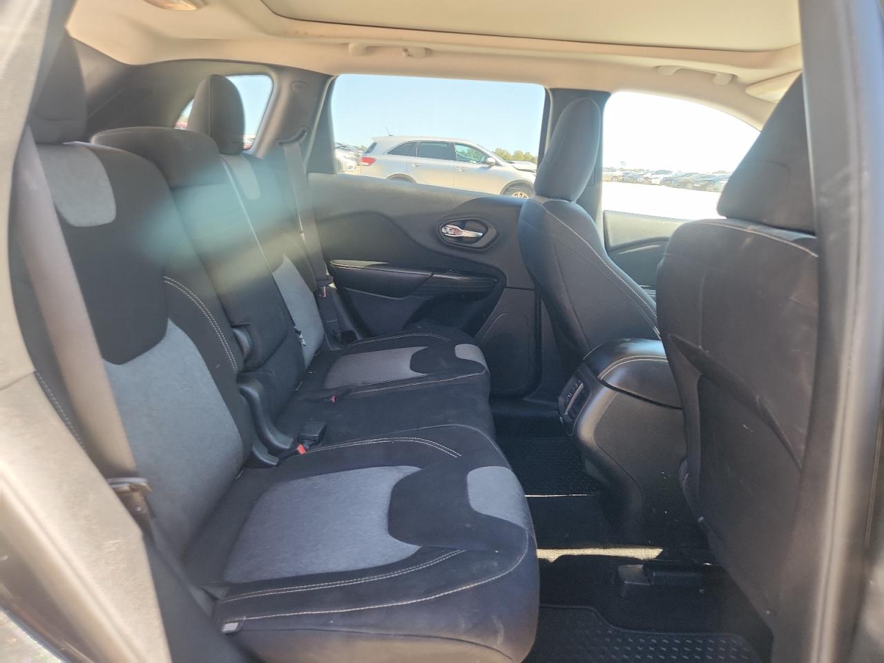 2014 Jeep Cherokee Latitude VIN: 1C4PJMCB9EW140973 Lot: 82594435