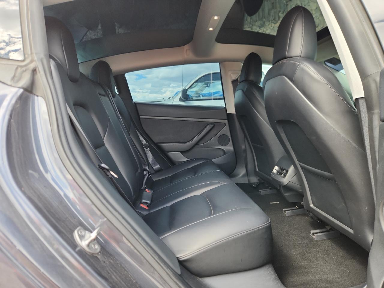 2022 Tesla Model 3 VIN: 5YJ3E1EB9NF144993 Lot: 84636835