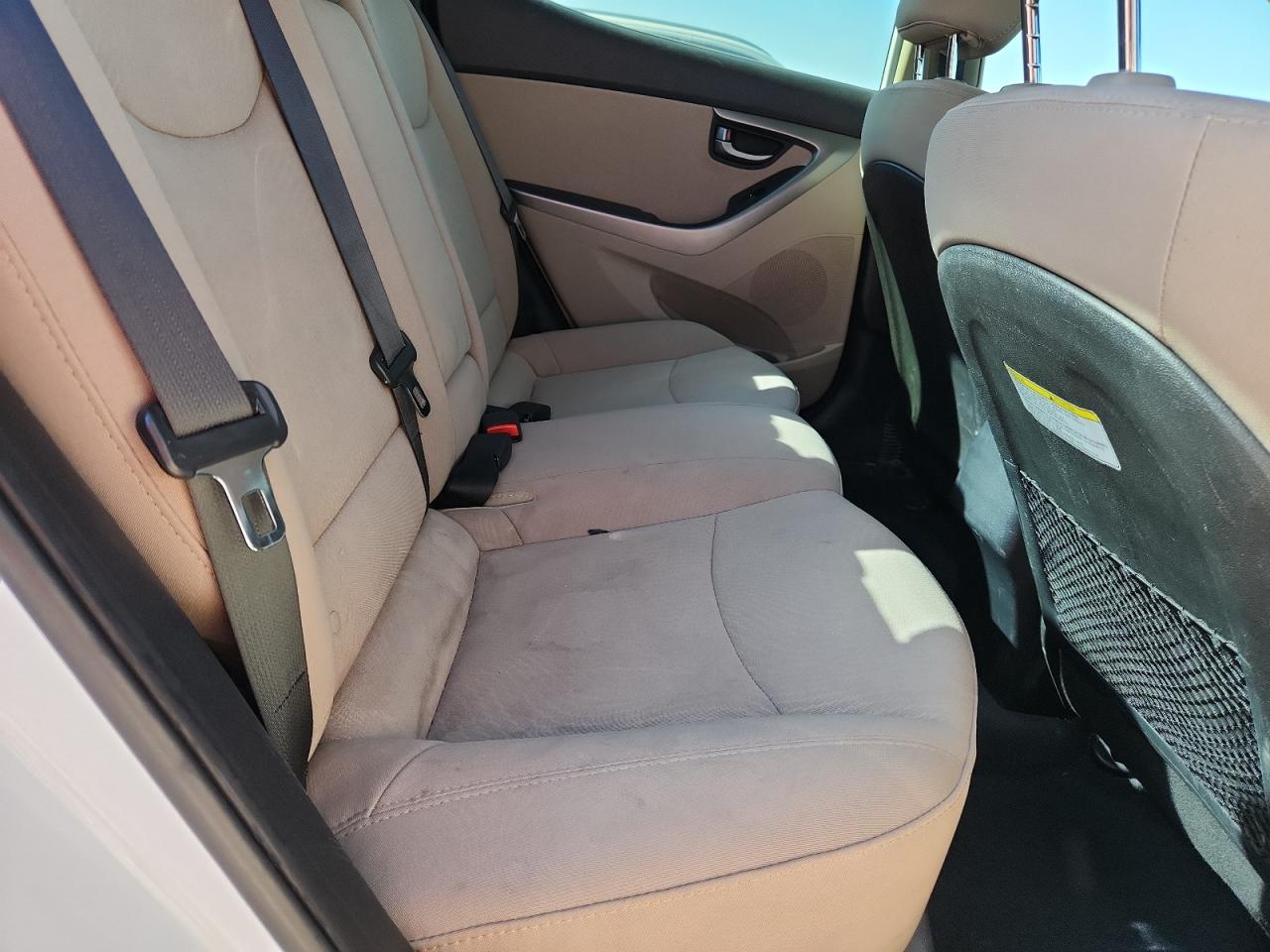 2016 Hyundai Elantra Se VIN: 5NPDH4AE5GH766606 Lot: 90067215