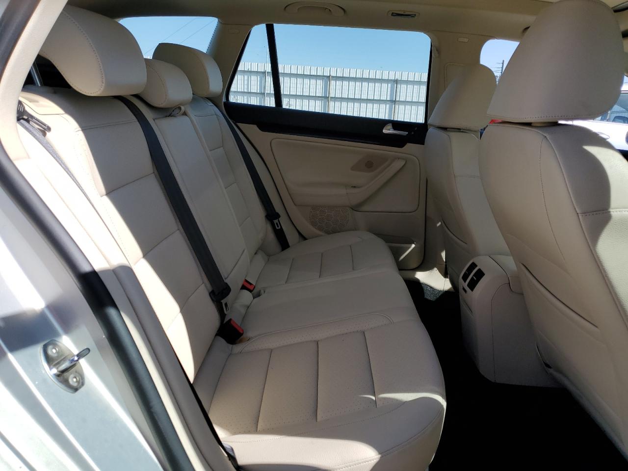 2010 Volkswagen Jetta Tdi VIN: 3VWTL7AJ2AM690902 Lot: 85516995