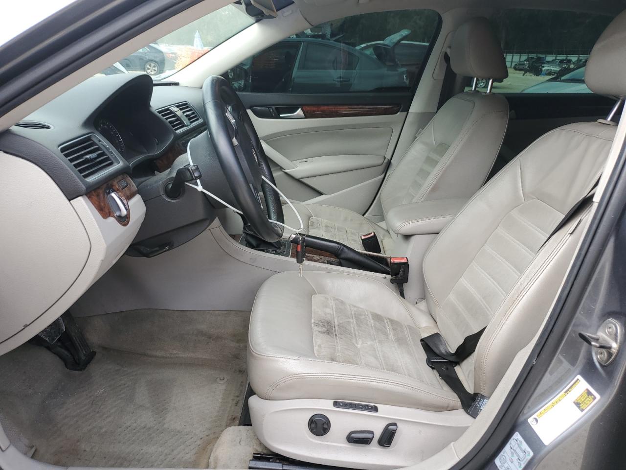 2012 Volkswagen Passat Sel VIN: 1VWCP7A30CC082225 Lot: 89653975