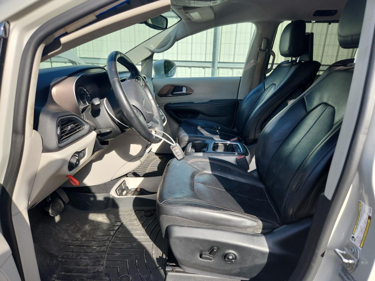 2017 Chrysler Pacifica Touring L Plus VIN: 2C4RC1EG2HR608386 Lot: 82195975