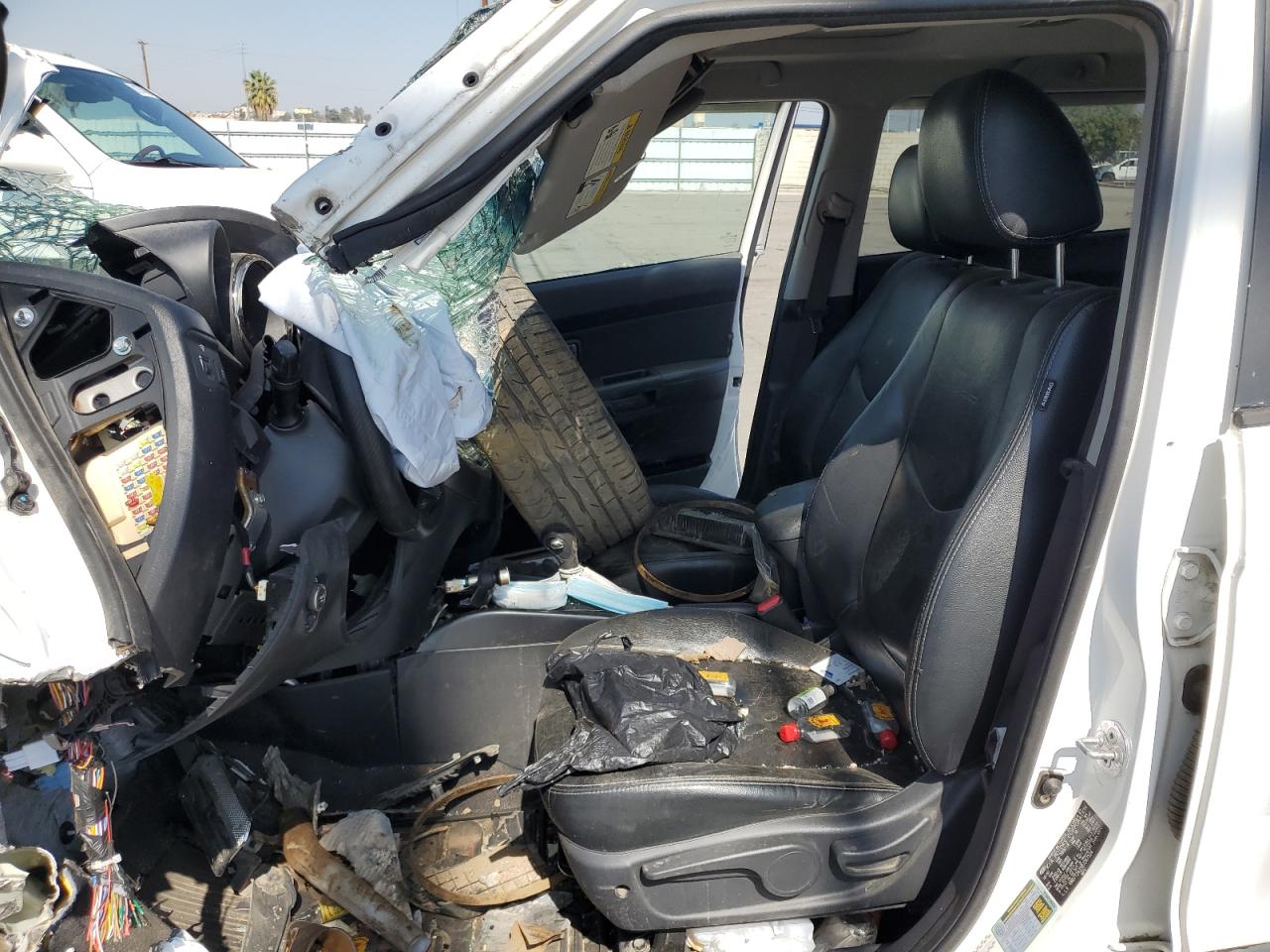 2011 Kia Soul + VIN: KNDJT2A25B7267524 Lot: 81322525