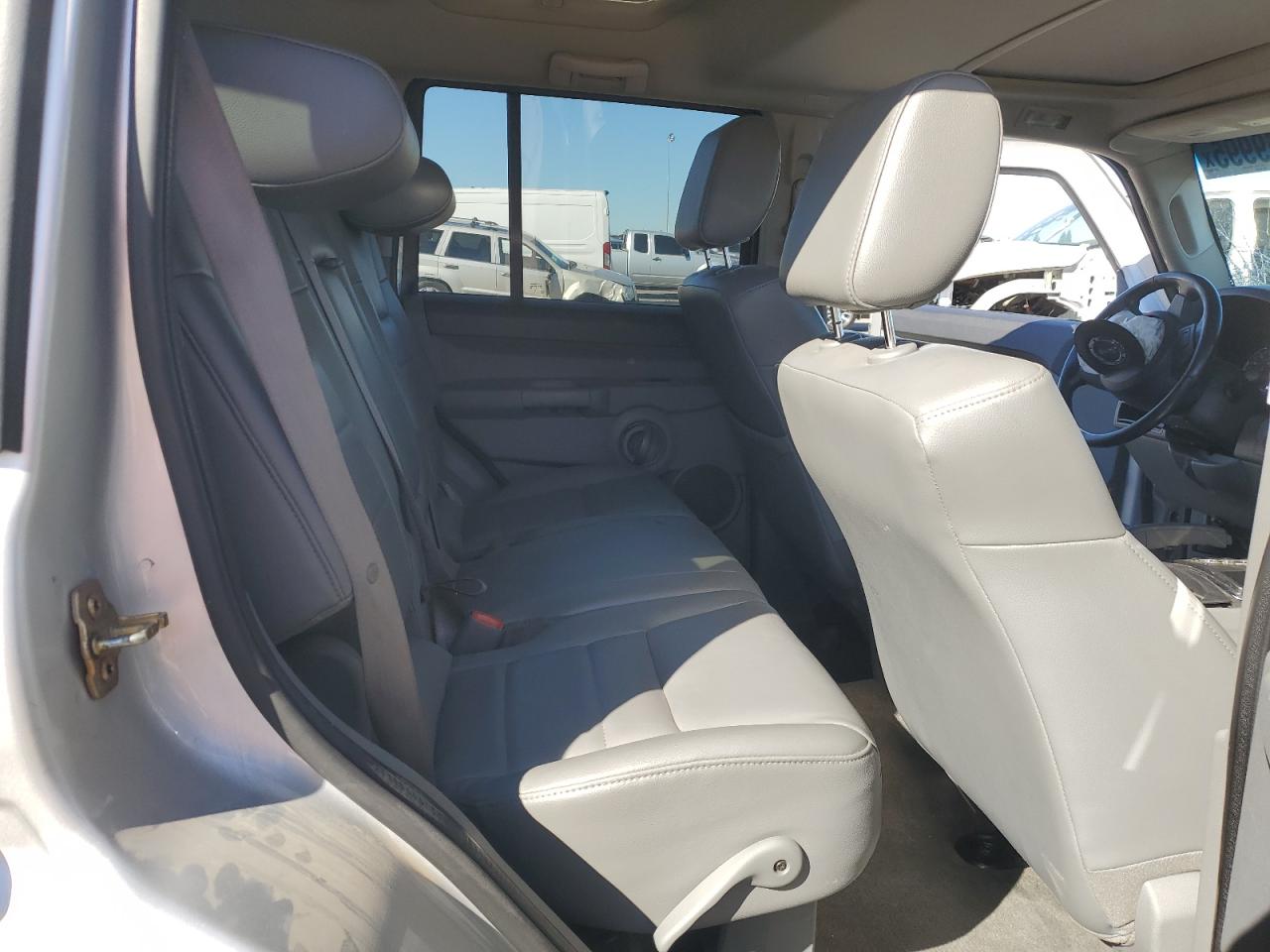 2006 Jeep Commander VIN: 1J8HH48K56C355688 Lot: 85169995