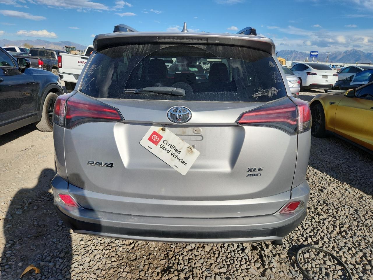 2017 Toyota Rav4 Xle VIN: 2T3RFREV5HW677955 Lot: 83836505