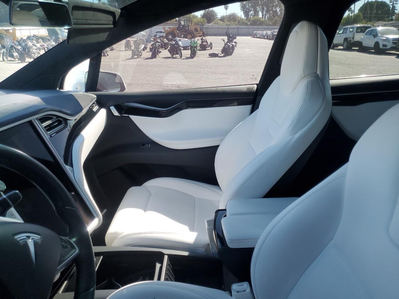 2017 Tesla Model X VIN: 5YJXCBE28HF049973 Lot: 90510965