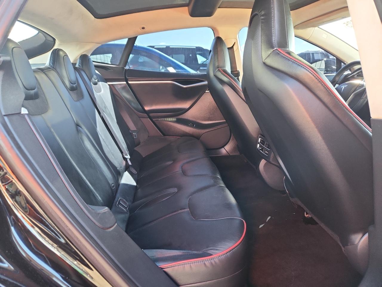 2013 Tesla Model S VIN: 5YJSA1DP6DFP22647 Lot: 84632825