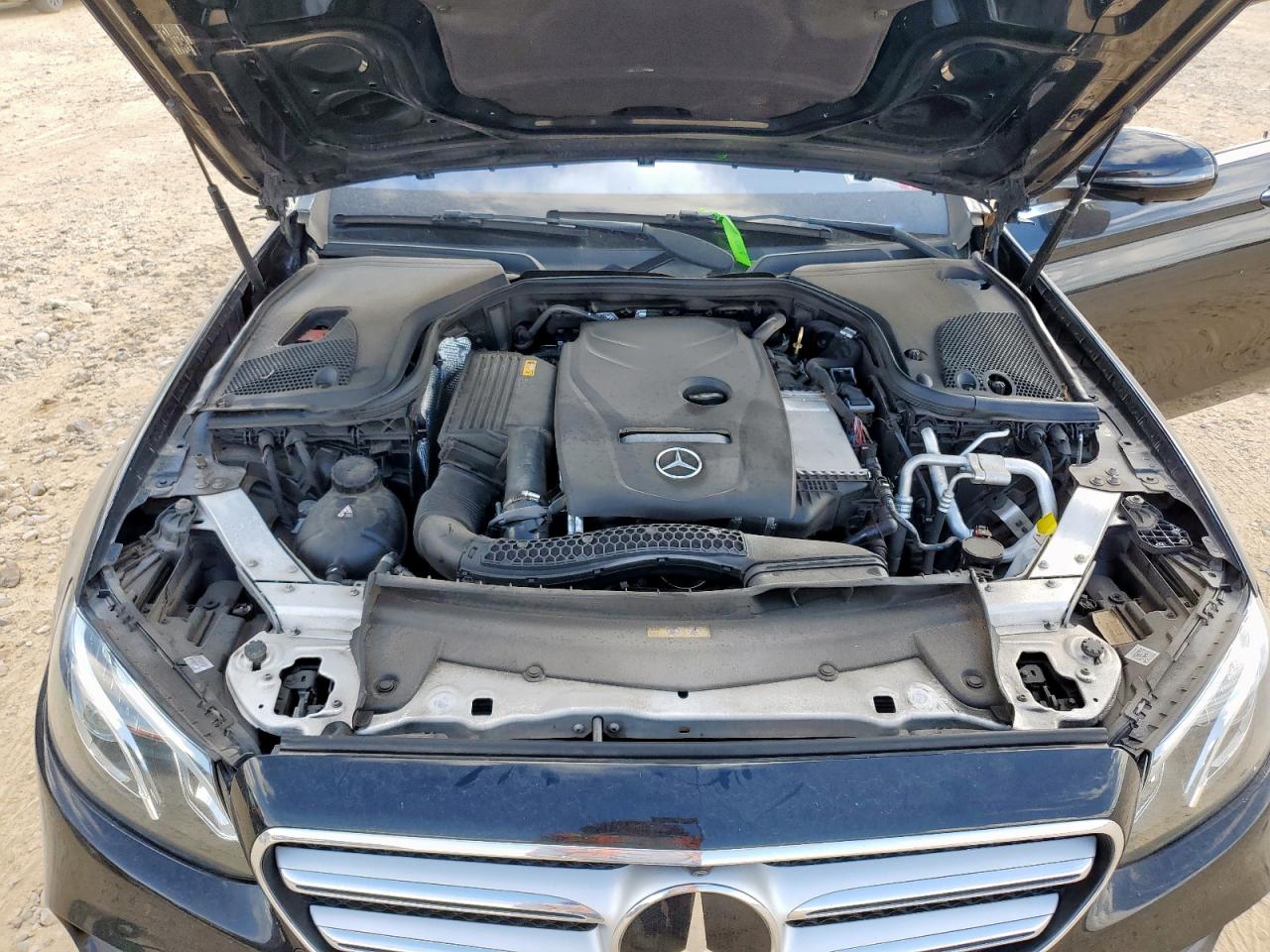 2019 Mercedes-Benz E 300 VIN: WDDZF4JB2KA681570 Lot: 85543505