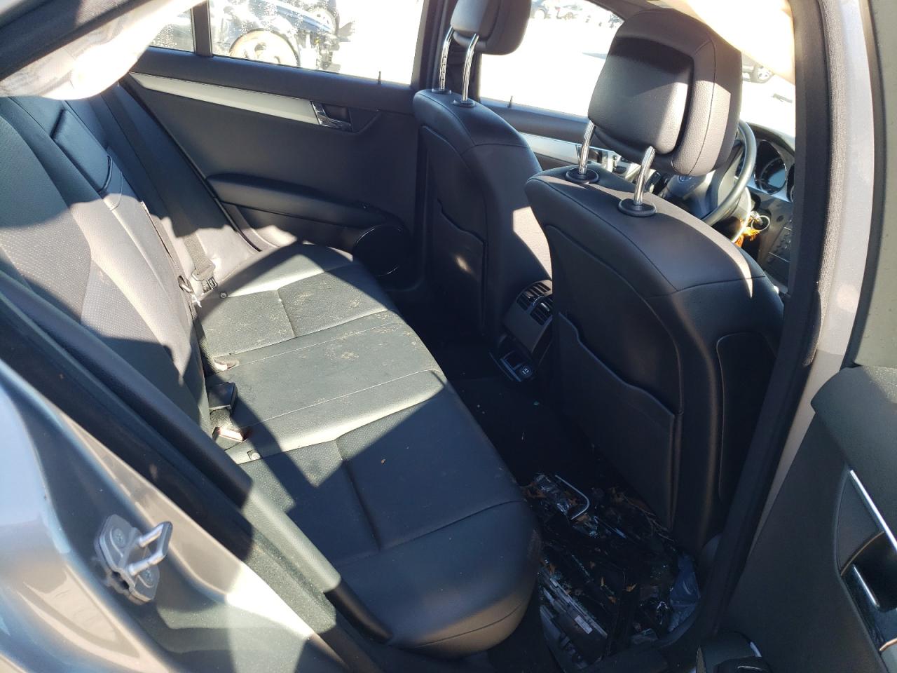 2010 Mercedes-Benz C 300 VIN: WDDGF5EB9AR128695 Lot: 90313225