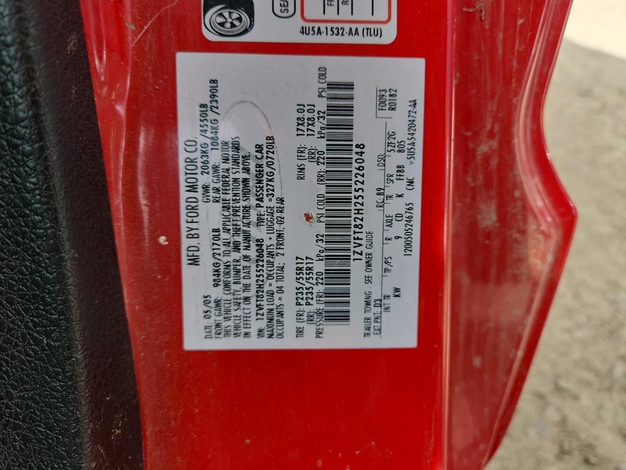 2005 Ford Mustang Gt VIN: 1ZVFT82H255226048 Lot: 85472085