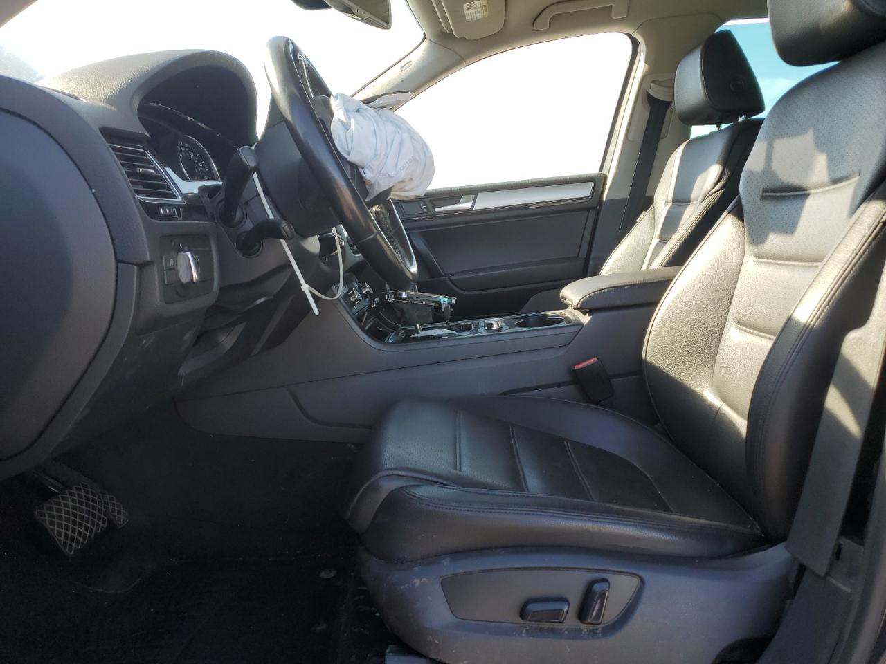 2012 Volkswagen Touareg V6 VIN: WVGFF9BP0CD000211 Lot: 85261445