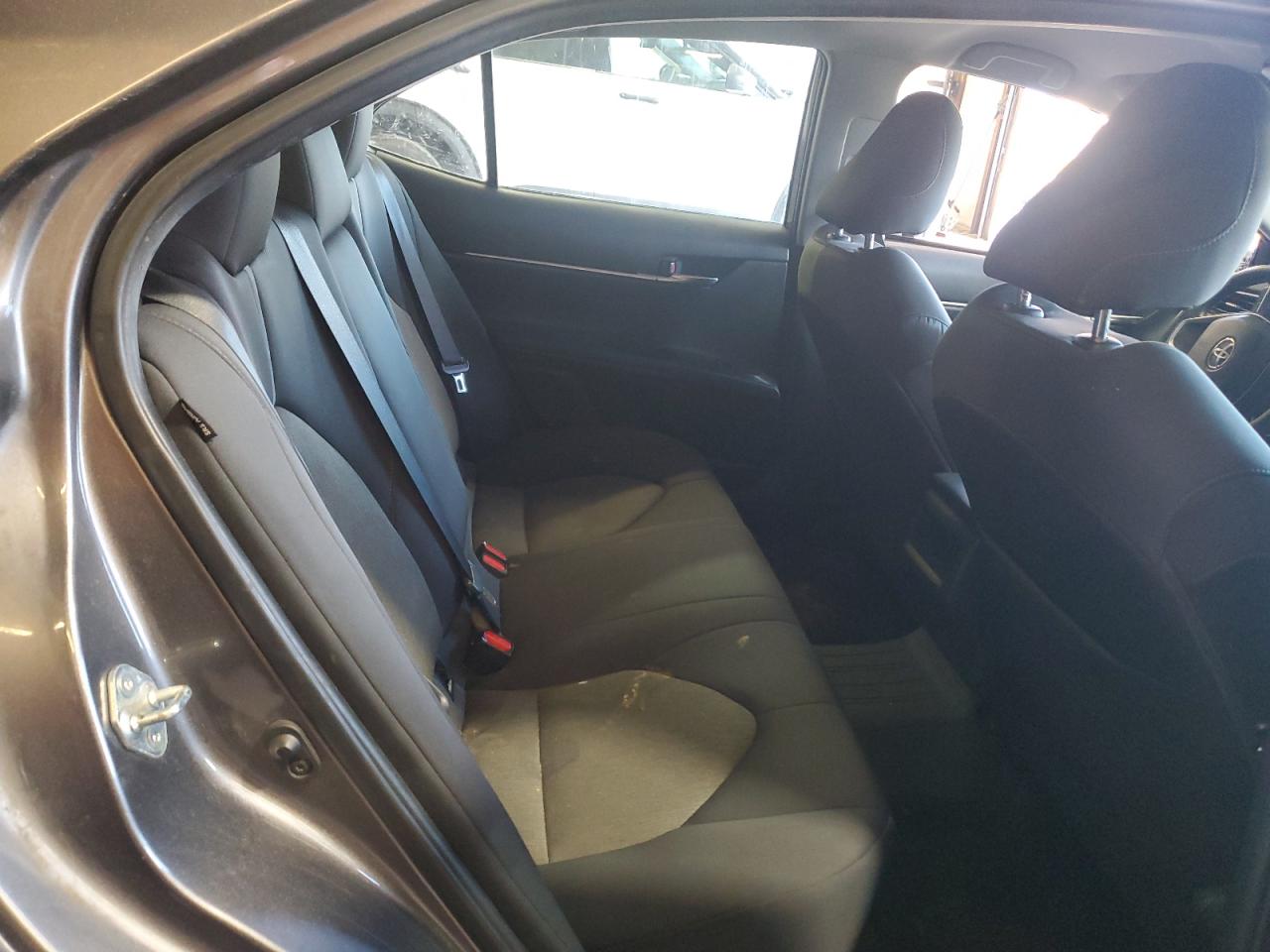 2021 Toyota Camry Le VIN: 4T1C11AK6MU573799 Lot: 84624925