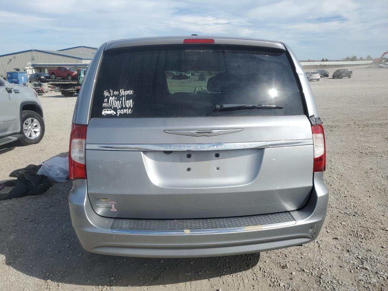 2015 Chrysler Town & Country Touring VIN: 2C4RC1BG1FR637654 Lot: 82602265