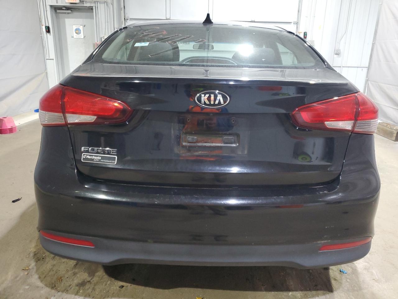 2017 Kia Forte Lx VIN: 3KPFL4A76HE125981 Lot: 90111485
