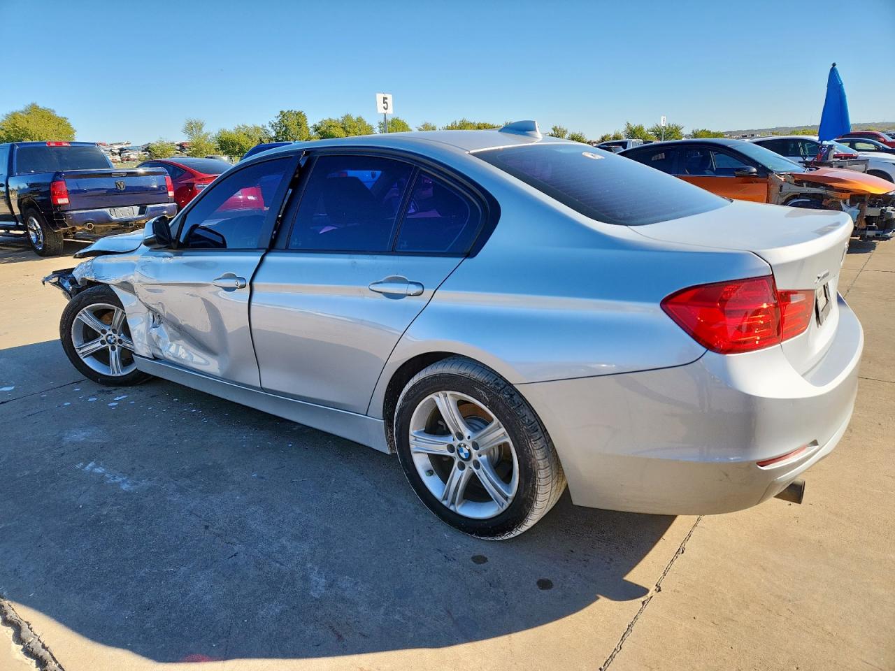 2015 BMW 320 I xDrive VIN: WBA3C3C57FP664273 Lot: 82778515