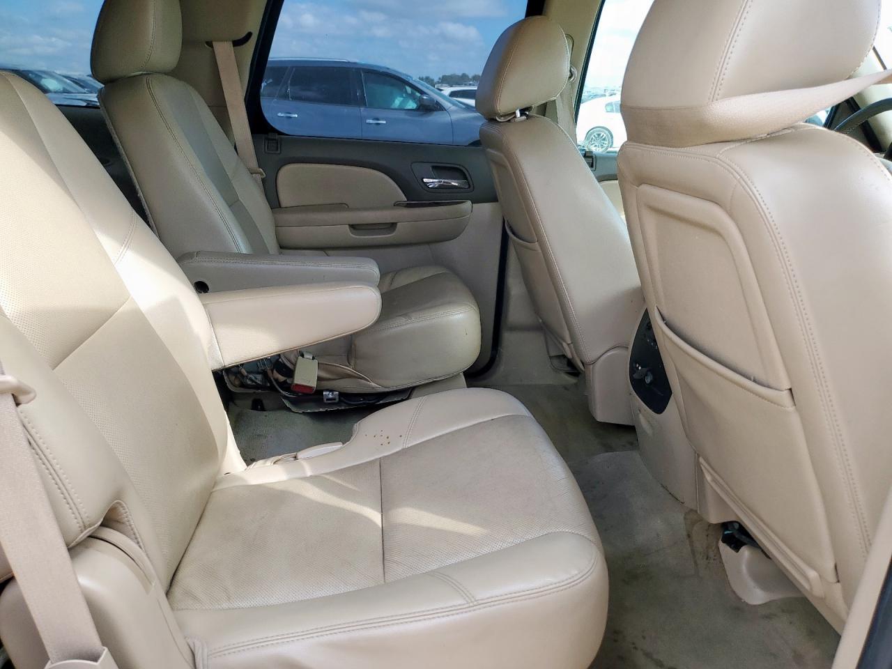 2014 Chevrolet Tahoe C1500 Ltz VIN: 1GNSCCE07ER163684 Lot: 85542855