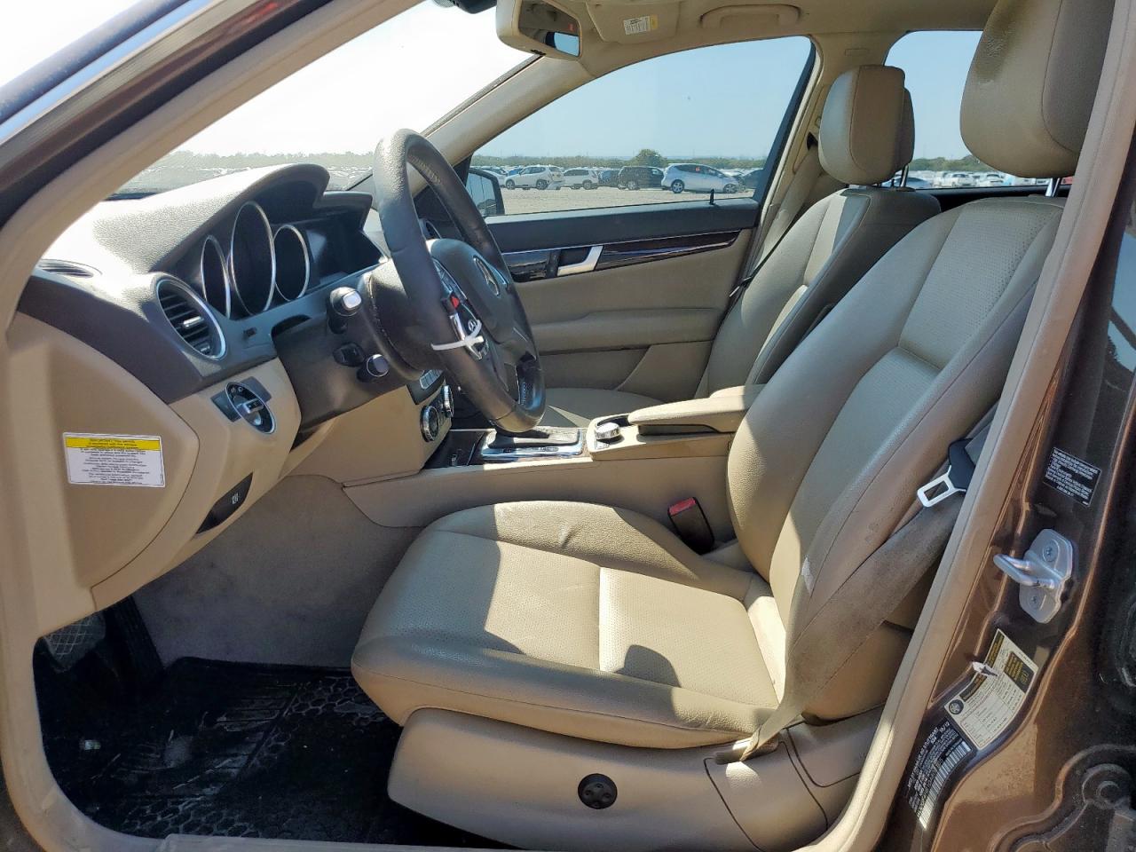 2013 Mercedes-Benz C 250 VIN: WDDGF4HB1DA802105 Lot: 84207175