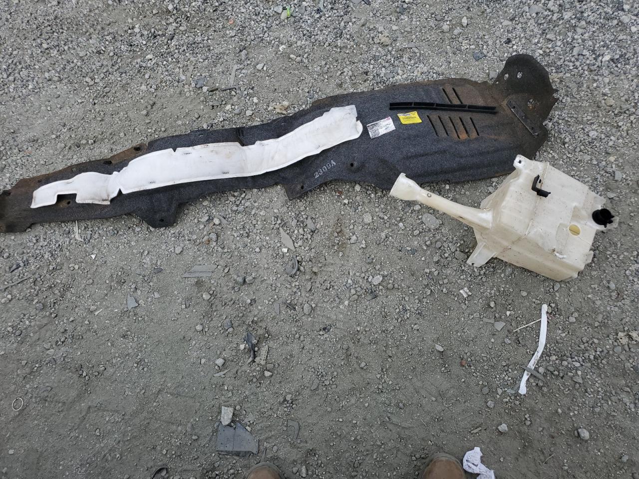 2010 Toyota Camry Base VIN: 4T1BF3EK9AU025987 Lot: 82283775