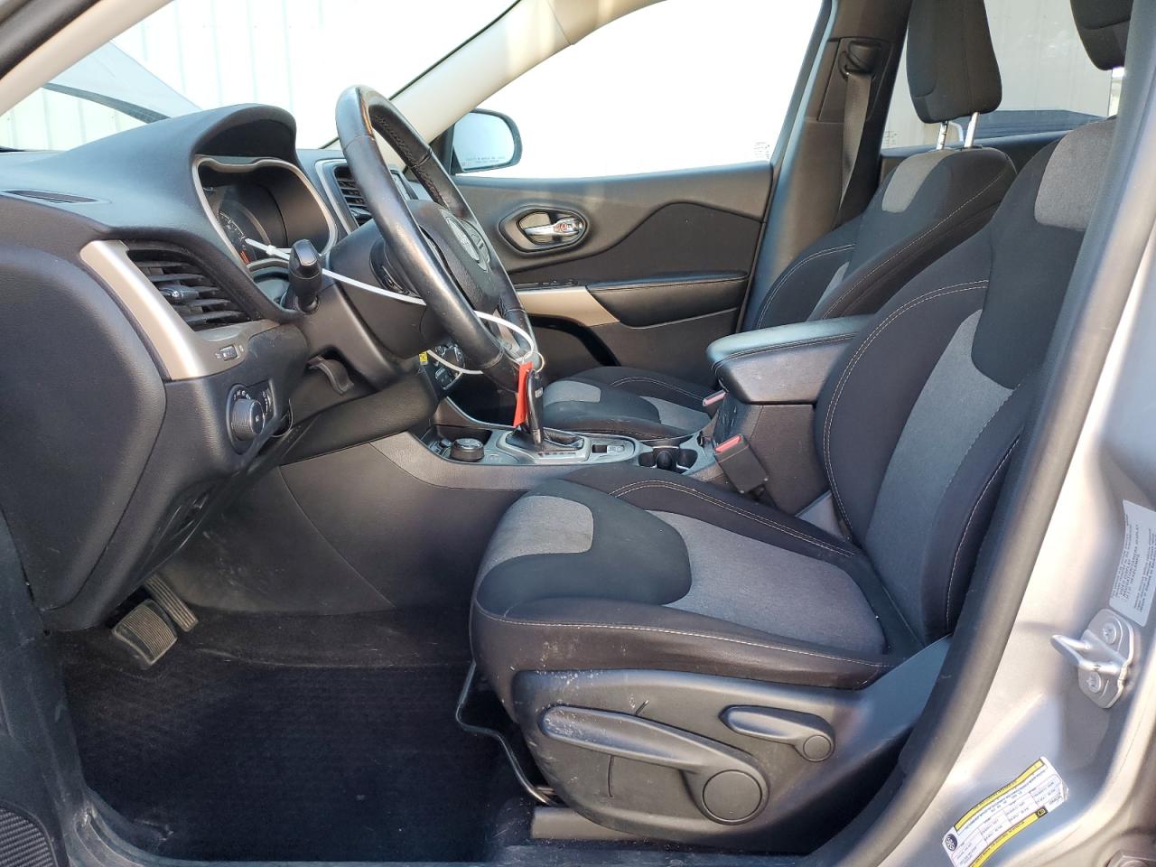 2018 Jeep Cherokee Latitude VIN: 1C4PJMCB6JD502327 Lot: 84456755