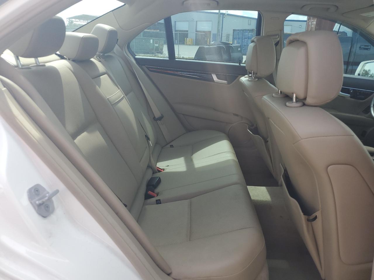 2013 Mercedes-Benz C 250 VIN: WDDGF4HB7DA860283 Lot: 82399705