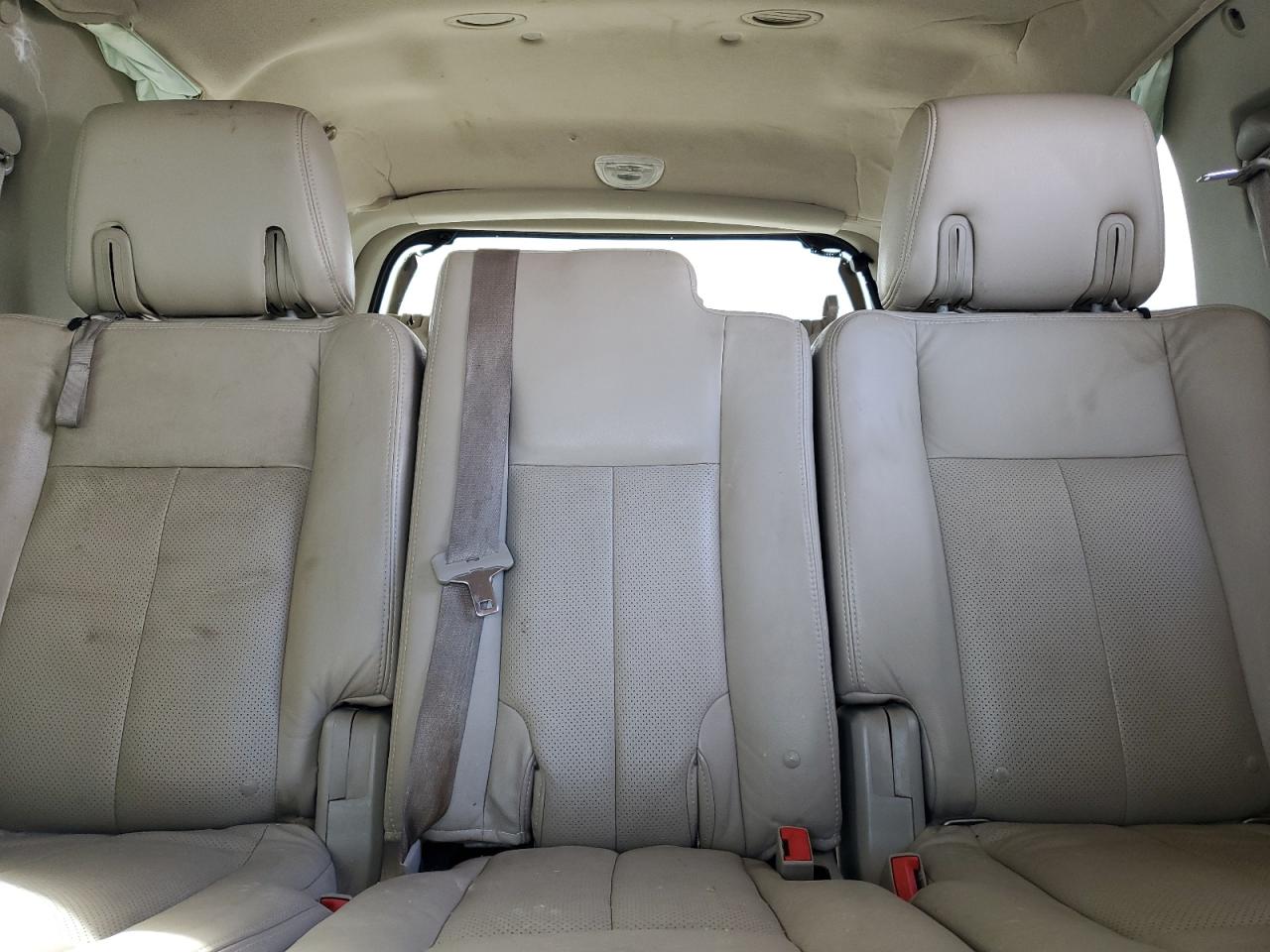 2010 Ford Expedition Limited VIN: 1FMJU1K59AEB51975 Lot: 84653405