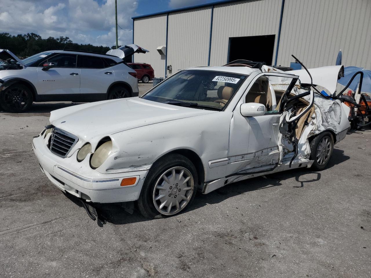 2001 Mercedes-Benz E 320