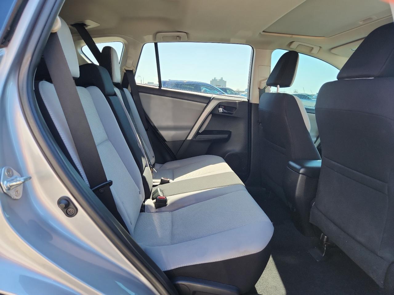 2017 Toyota Rav4 Xle VIN: 2T3WFREV0HW370034 Lot: 84294795